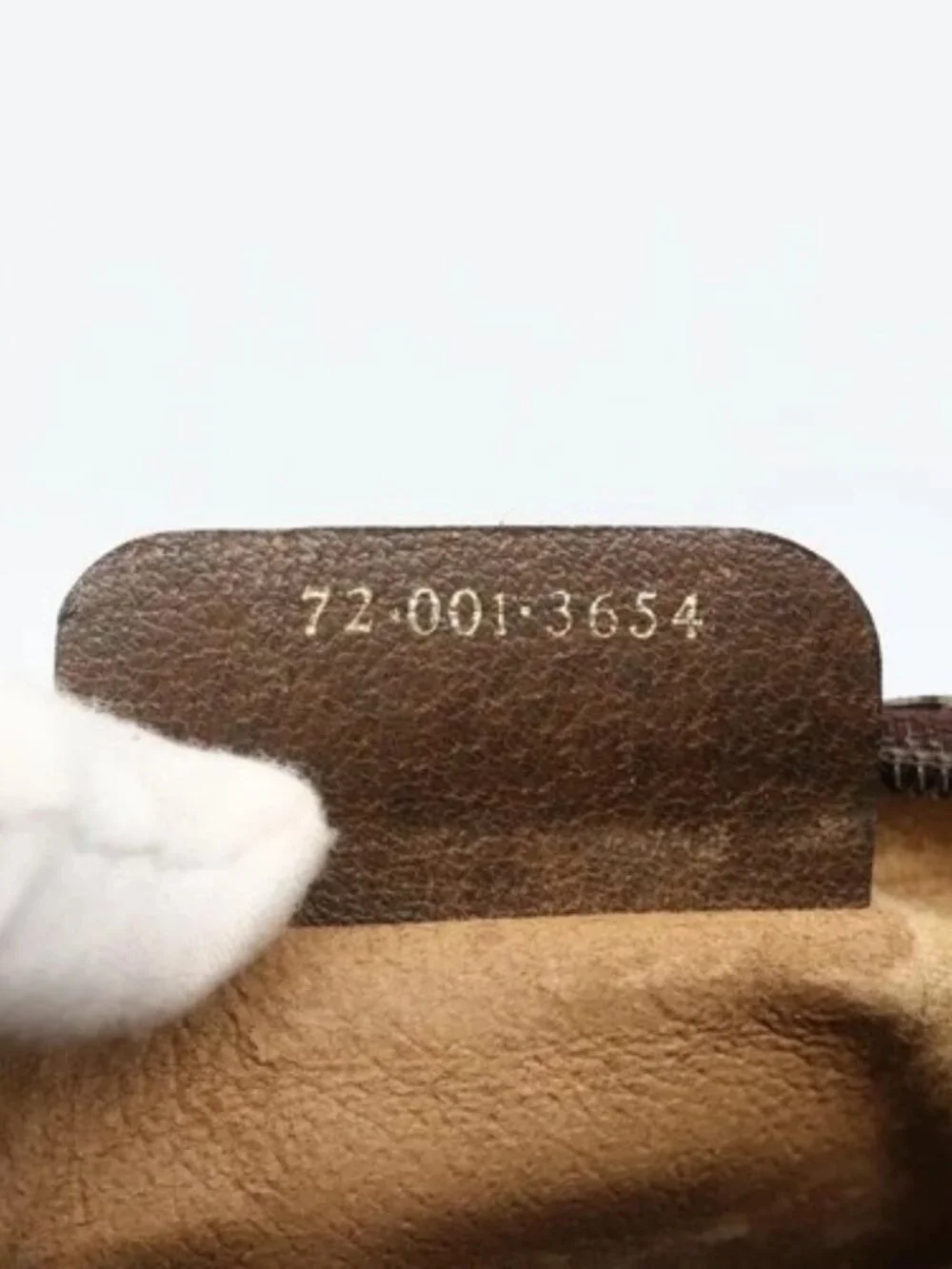Gucci brand	gucci color	beige